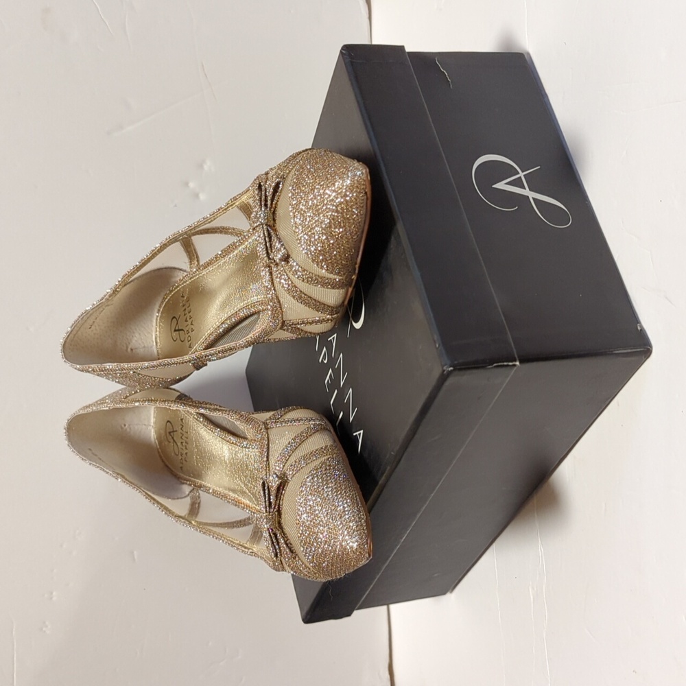 Adrianna Papell Women's Lana Gold Woven Mesh Point Toe New in Box - Picture 6 of 6
